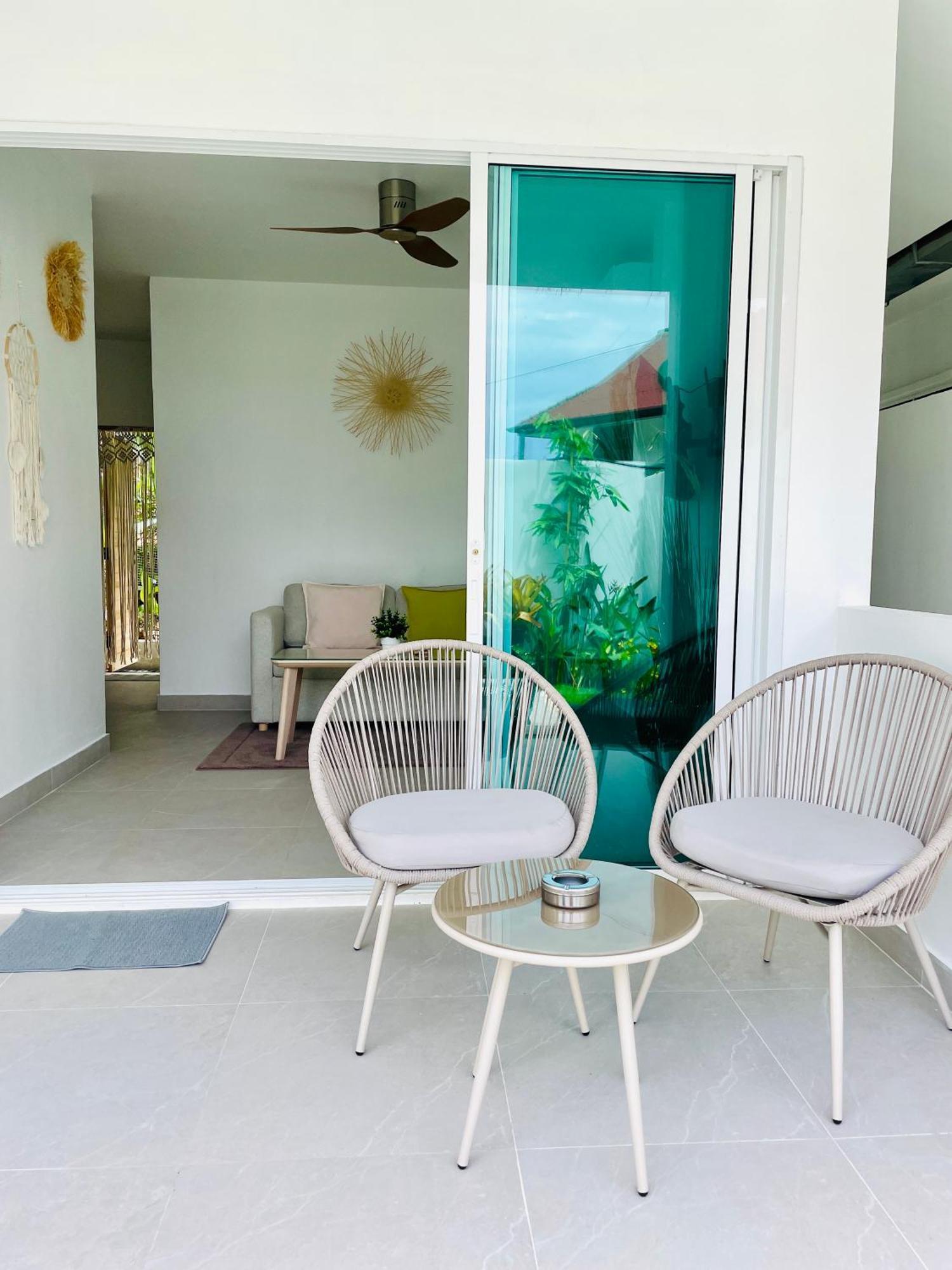 Baan Saint-Tropez Seaview Villas Kata Beach Exterior photo