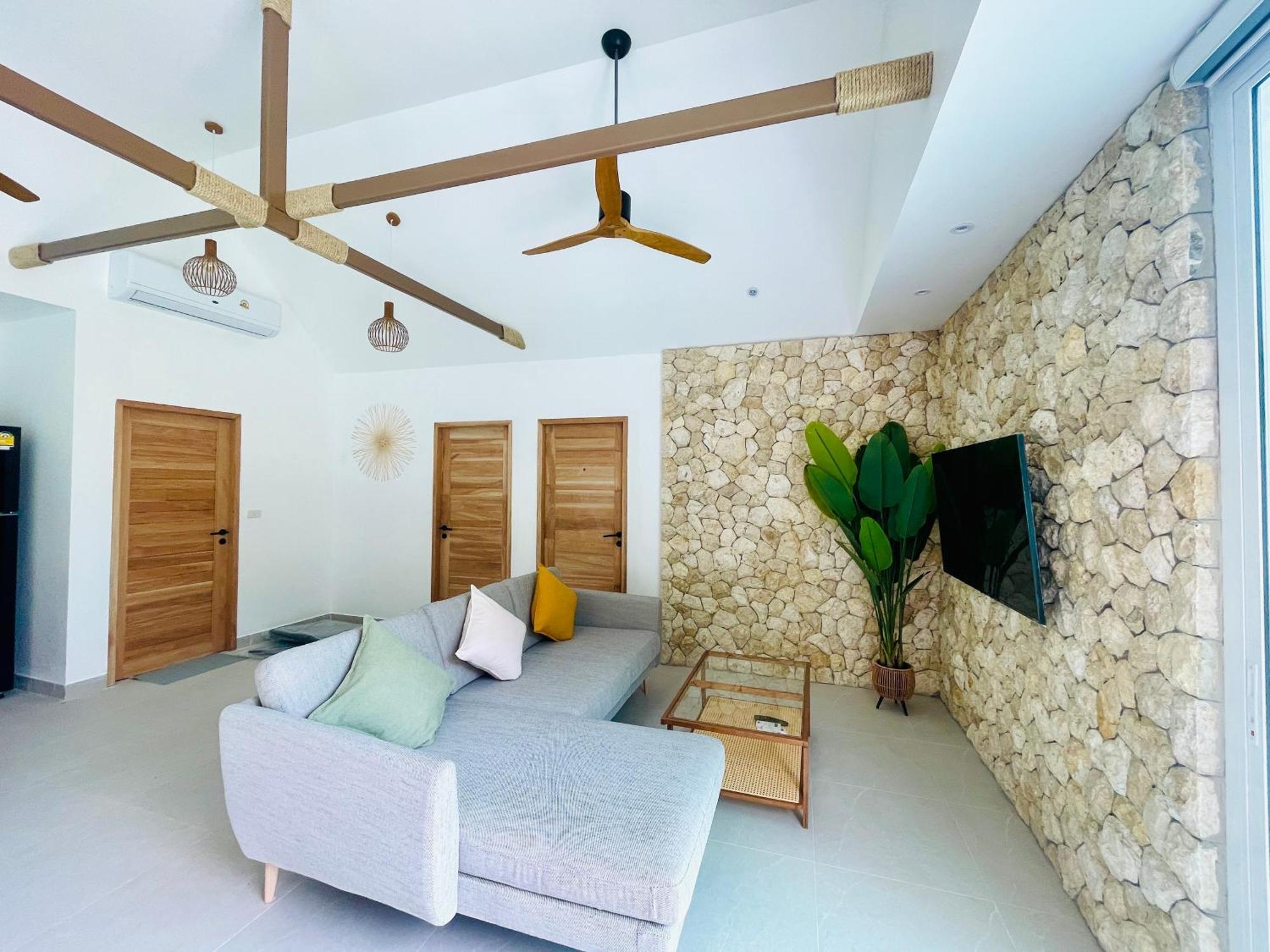 Baan Saint-Tropez Seaview Villas Kata Beach Exterior photo